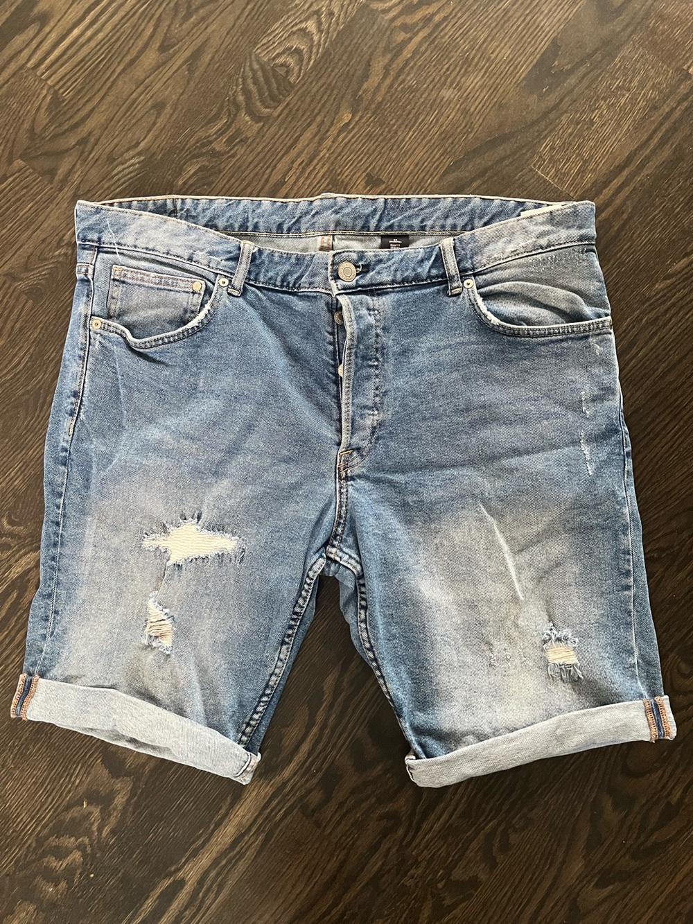 H&M &Denim Mens Distressed Slim Fit Stretch Cotton Cuffed Denim Shorts Size 38